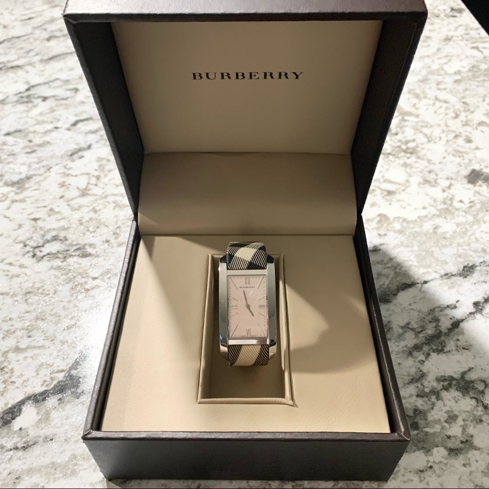 BURBERRY Nova Check Watch